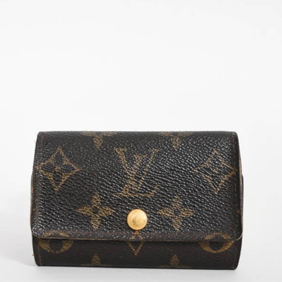 Louis Vuitton Monogram 6 Key Holder - Picture 2 of 15